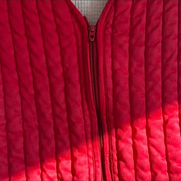 Red Quilted 70s Vest - Picture 6 of 8